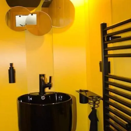Gardenhouse Bordering Amsterdam - Patio Prima! * Badhoevedorp